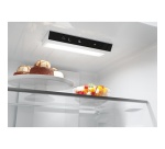 Réfrigérateur congélateur en bas Candy cncq2t518ew