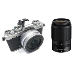 Appareil photo hybride Nikon Z FC + Z DX 16-50mm f/3.5-6.3 silver + Z DX 50-250mm f/4.5-6.3 VR noir