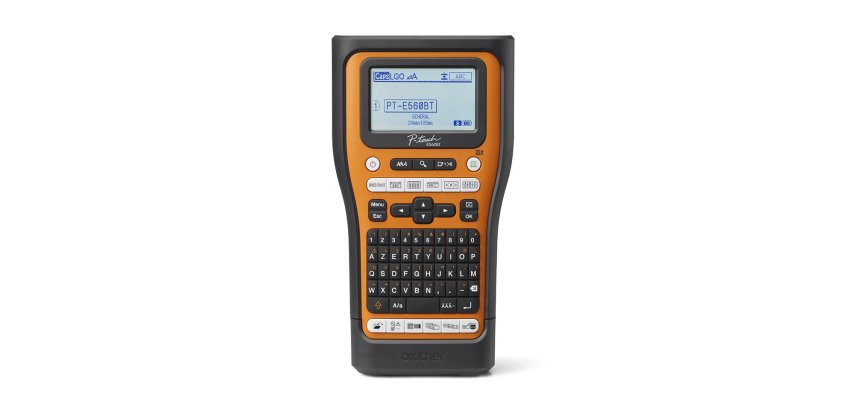 Brother PT-E560BTSP impresora de etiquetas Transferencia térmica 180 x 180 DPI 30 mm/s Inalámbrico y alámbrico HSE/TZe Bluetooth QWERTY
