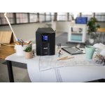 APC SMC1500IC sistema de alimentación ininterrumpida (UPS) Línea interactiva 1,5 kVA 900 W 8 salidas AC