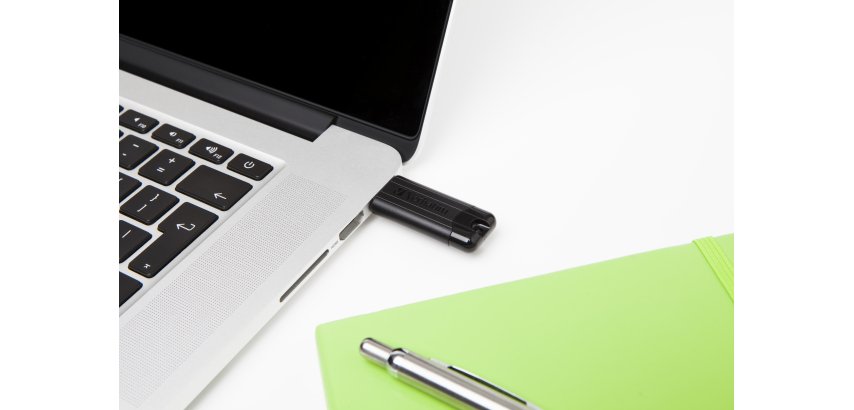 Clé USB 3.0 Verbatim PinStripe 32 Go