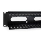 StarTech.com Goulotte Horizontale de Gestion des Câbles pour Rack de Serveur 2U avec Couvercle - Panneau de Chemin de Câbles pour Rack de Réseau 19" - Goulotte à Fentes pour Câbles