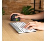 R-Go Tools Clavier ergonomique R-Go Compact Break, clavier compact avec logiciel de pause,AZERTY (FR), Bluetooth, blanc