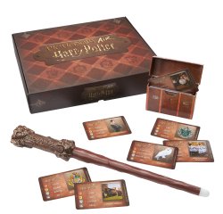 Mattel Games Pictionary Air Harry Potter, Gioco di disegni per tutta la famiglia, con penna a forma di bacchetta; 8+ Anni
