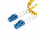 StarTech.com Cable de Fibra Óptica Dúplex LC a LC (UPC) OS2 Monomodo de 3m - 9/125µm - 100G - Resistente a Dobleces - Low Insertion Loss - Cable LSZH - Cable de Parcheo de Fibra