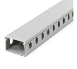 StarTech.com Chemin de Câbles PVC avec Couvercle - 38mm W x 25mm H - Longueur 2m - Slots Parallels 8mm, Goulotte Cache Câble Murale Câble Réseau PVC, max. 20 câbles, Homologué UL