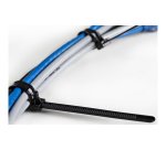 StarTech.com Colliers de Serrage Réutilisables 20 cm Noirs - Largeur 7 mm - Diam. faisceau 50 mm - Résistance traction 22 kg - Colson nylon détachable - Intérieur/extérieur - Homologués 94V-2/UL - 100 pcs