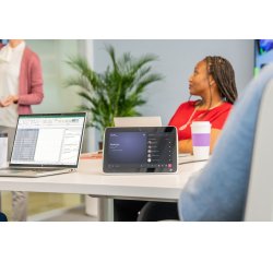 HP Poly Soporte de montaje en pared negro Poly TC10