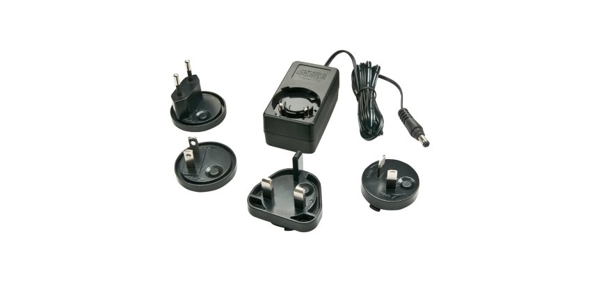 Lindy 73807 adaptador e inversor de corriente Interior 15 W Negro