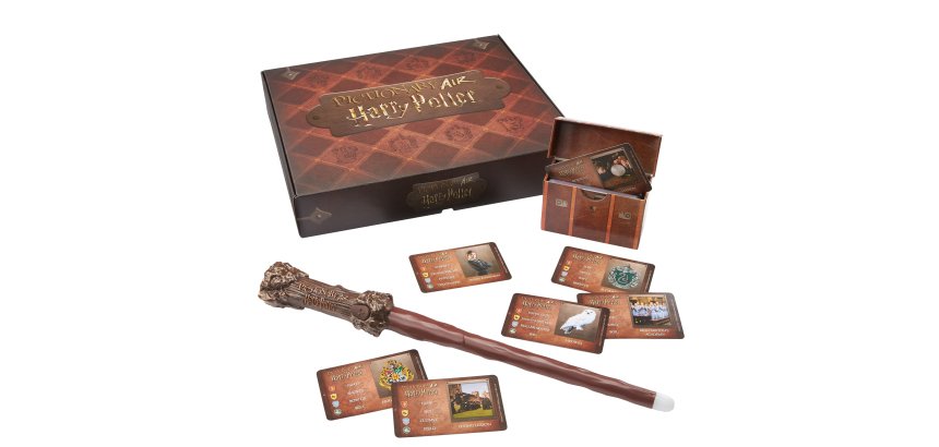 Games Pictionary Air Harry Potter, Gioco di disegni per tutta la famiglia, con penna a forma di bacchetta; 8+ Anni