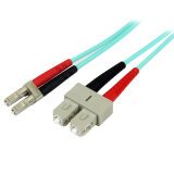 StarTech.com Câble Fibre Optique Multimode de 2m LC/UPC à SC/UPC OM3, Fibre Zipcord Full Duplex 50/125µm, Réseaux 100G, LOMMF/VCSEL, <0.3dB Faible Perte d'Insertion, Cordon Patch Fibre LSZH