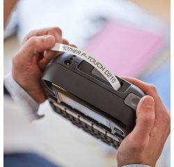 Brother PT-D210 stampante per etichette (CD) Trasferimento termico 180 x 180 DPI 20 mm/s QWERTY