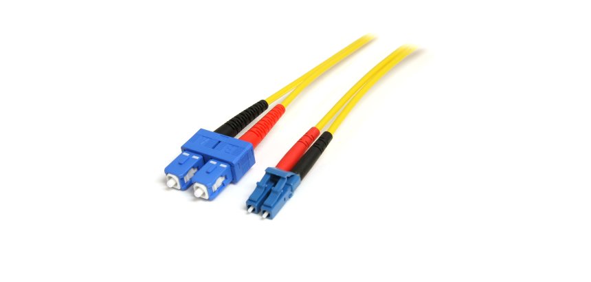 StarTech.com Câble Réseau Fibre Optique LC vers SC Mâle / Mâle - Duplex Monomode 9/125 LSZH - Jaune 4 m