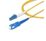 StarTech.com Câble Fibre Optique de 1m Simplex Monomode LC à SC (UPC) OS2, 9/125µm, 40G/100G, Cordon Fibre Optique, Insensible à la Courbure, Faible Perte d'Insertion, Cordon Patch Fibre LSZH
