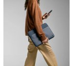 Incase ARC Funda para con ReSpun 100 % poliéster reciclado para portátil de 16 pulgadas (M1-M4, 2021-2024)