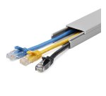 StarTech.com Solida canalina per la gestione dei cavi con coperchio, 38mm L x 16mm H - 2m L, canale singolo in PVC per rete/cavo di alimentazione, nascondiglio per cavi a parete, massimo 30 cavi, omologati UL
