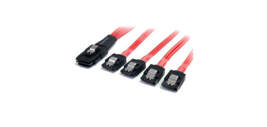 StarTech.com Câble Mini SAS SFF-8087 vers 4 SATA avec verrouillage - 50 cm