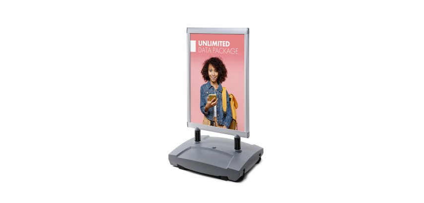 Présentoir extérieur Windtalker® Excel avec base plastique 70 x 100 cm