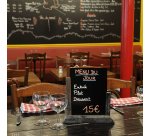 Marqueur craie uniball chalk pointe biseautee large 8mm ideale ardoise vitrine resiste pluie coloris rose fluo