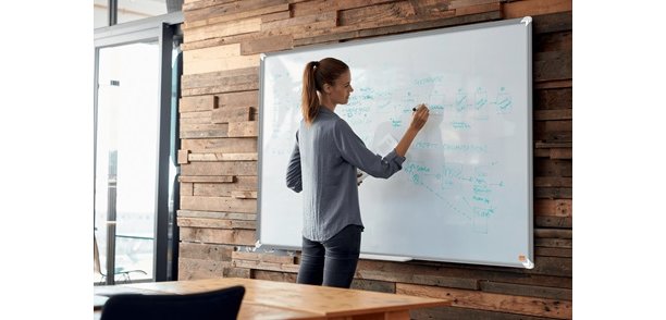 Tableau blanc acier laqué Premium Plus 1200 x 900 mm Nobo