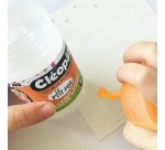 Pot de colle blanche cleopatre en pate de 35gr a   l'odeur d'amande avec spatule