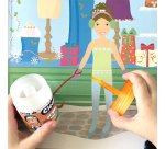 Pot de colle blanche cleopatre en pate de 35gr a   l'odeur d'amande avec spatule