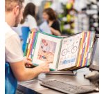 by tarifold Kit pupitre métal, avec 30 poches à pivot