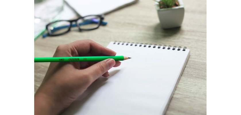 Crayon graphite bic critérium 550 4b bois hexagonal tête trempée baguée excellente taillabilité