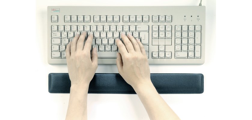 Durable 5749-58 Gel Wrist Rest Charcoal