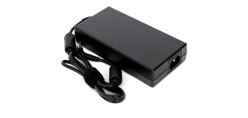 DLH DY-AI3953 adaptateur de puissance & onduleur Intérieure 230 W Noir