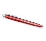Stylo-bille parker jotter world londres retractable     clip corps rouge metallise    pointe moyenne encre bleue