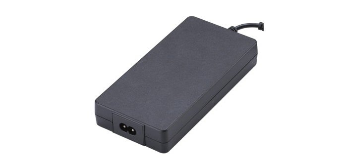 DLH DY-AI1591N adaptateur de puissance & onduleur Intérieure 130 W Noir