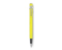 Stylo-plume caran d'ache 840 pop line corps aluminium plume moyenne coloris jaune fluo étui