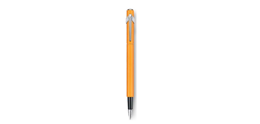 Stylo-plume caran d'ache 840 pop line corps aluminium plume moyenne coloris orange étui