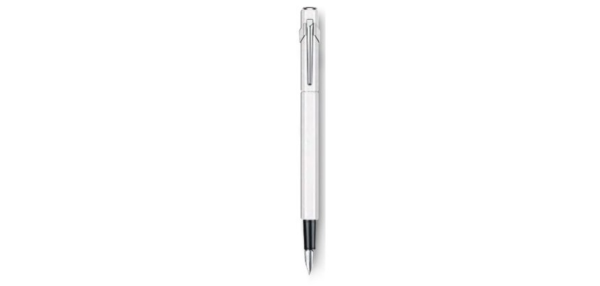 Stylo-plume caran d'ache 840 pop line corps aluminium plume moyenne coloris blanc étui