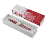 Stylo-bille parker jotter world londres retractable     clip corps rouge metallise    pointe moyenne encre bleue