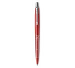 Stylo-bille parker jotter world londres retractable     clip corps rouge metallise    pointe moyenne encre bleue