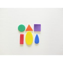 Forme géometrique oz international adhésive en mousse blister 150 unités