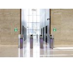 Panneau PVC adhésif antidérapant évacuation droite 20x20 cm - Vert