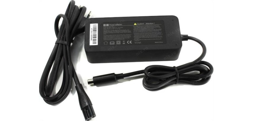 DLH DY-AI3734 adaptateur de puissance & onduleur Intérieure Noir