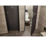 Plaque adhésive imitation aluminium WC 7,5x7,5 cm - Gris