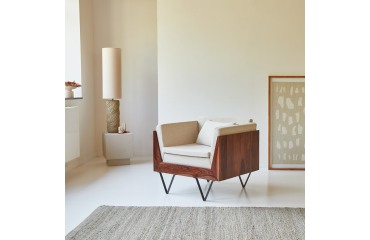 Fauteuil Metric en palissandre massif et tissu beige