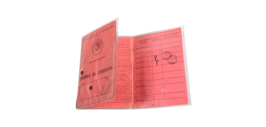 Etui de protection 3 volets PVC lisse 20/100e - Cristal