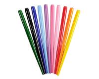 Porte-plume de couleur unie en bois laqué, couleurs assorties, en boite présentoir.