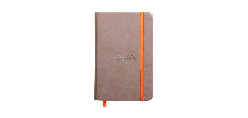 Rhodiarama hardcover notitieboekje 9x14 cm, 96 blad effen ivoorkleurig papier van 90g, sluiting met elastiek - Taupe