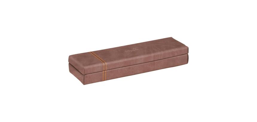 Plumier, en similicuir