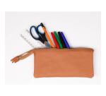 CUIR NATUREL Trousse en cuir plate avec 3 compartiments. - Naturel