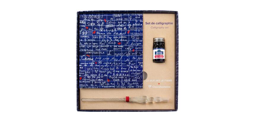 Le Mur des Je t'aime, Set de calligraphie 21x21 cm contenant une plume de verre, un flacon d'encre Rue de la Verrerie 10ml Jacques Herbin, un bloc de 60 feuilles de papier blanc 185g