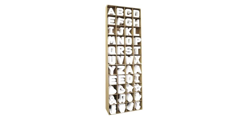 Gefülltes Display 20x64x158 cm, bestückt mit weißen Pappmachés, kleine Großbuchstaben 12cm - Kraft