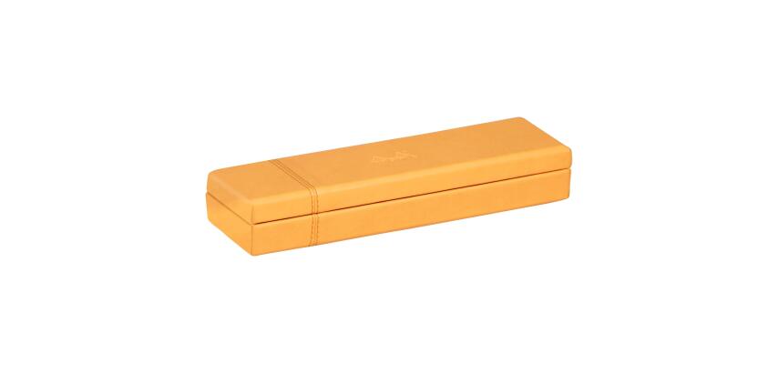Plumier, en similicuir